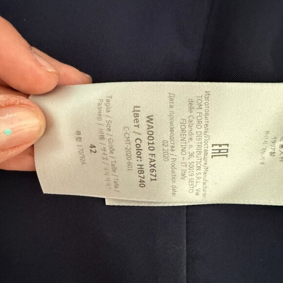 Tom Ford navy silk vest size 42 - Picture 4 of 8